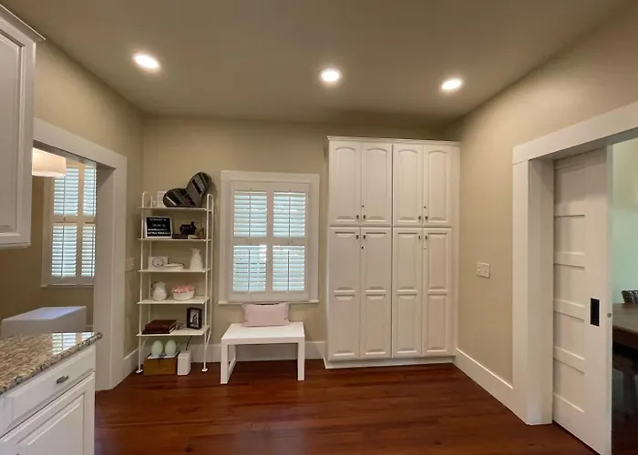 Elegance & Charm 27 Steps To Old Christ Church Holiday home Pensacola