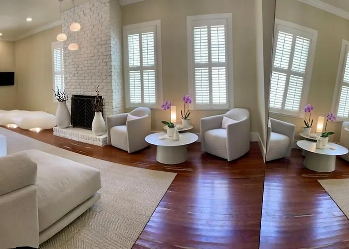 Elegance & Charm 27 Steps To Old Christ Church Pensacola